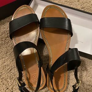 Vince Camuto Black and Tan Sandals